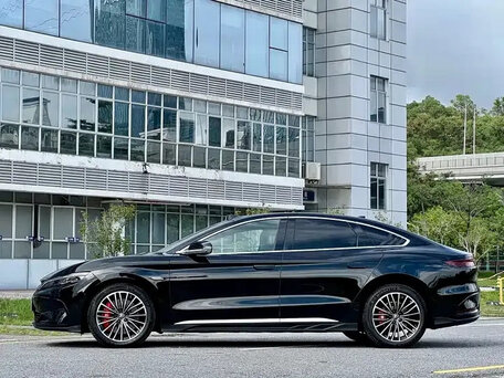 2025 BYD Han EV 69 kWh I Рестайлинг 2, чёрный, 4430000 рублей, вид 4