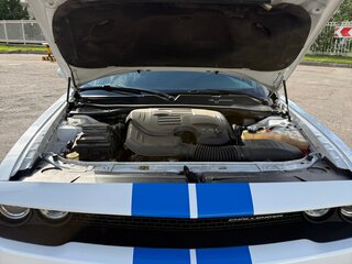 2015 Dodge Challenger III Рестайлинг 2, белый, 3099000 рублей, вид 1