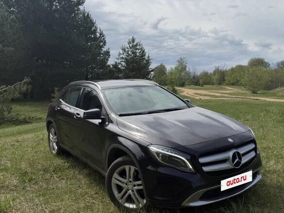 2015 Mercedes-Benz GLA 250 I (X156), фиолетовый, 2100000 рублей - вид 2