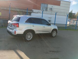 2012 Kia Sorento II Рестайлинг, серебристый, 1400000 рублей, вид 4