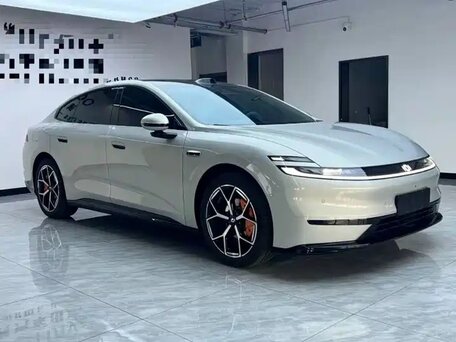 2026 Changan Qiyuan A06 28.39 kWh, серебристый, 2950000 рублей, вид 2