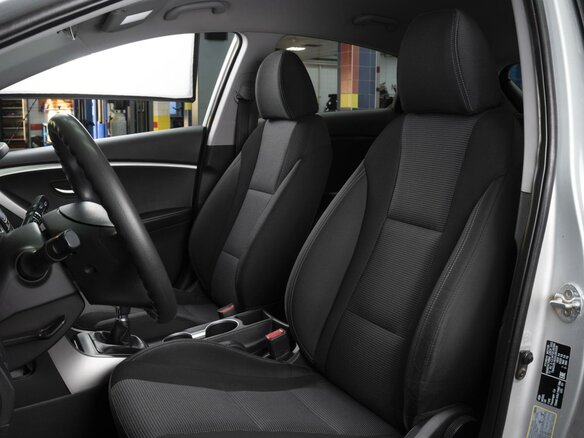 2016 Hyundai i30 II Рестайлинг, серебристый, 1000000 рублей - вид 7
