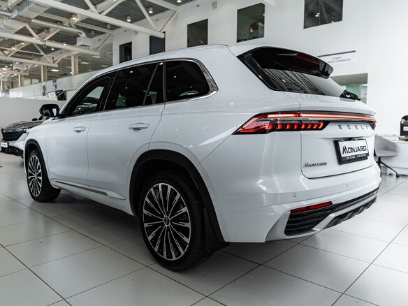 2026 Geely Monjaro I, белый - вид 4