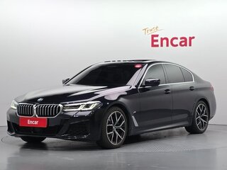 2022 BMW 5 серии 520i VII (G30/G31/G38) Рестайлинг, чёрный, 4340000 рублей, вид 1