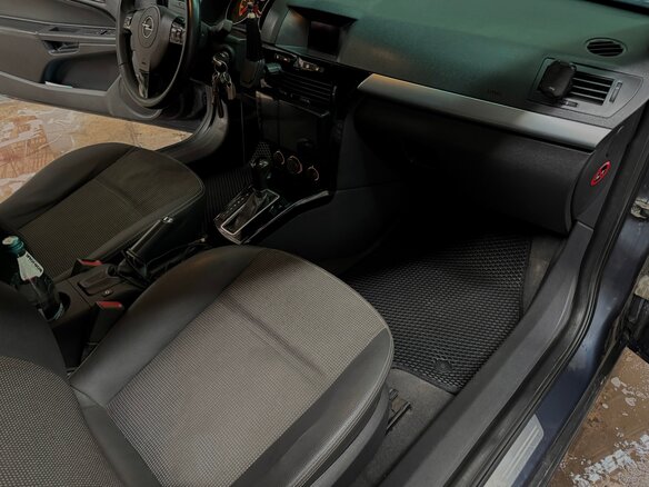 2008 Opel Astra GTC H Рестайлинг, синий, 600000 рублей - вид 5