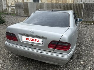 1998 Mercedes-Benz E-Класс 240 II (W210, S210), серый, 310000 рублей, вид 3