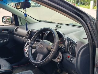 2004 Toyota Wish I, чёрный, 630000 рублей, вид 5