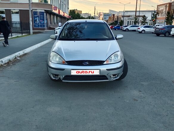 2004 Ford Focus I Рестайлинг, серебристый, 139000 рублей - вид 1