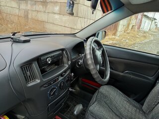 2002 Toyota Succeed I, красный, 495000 рублей, вид 5