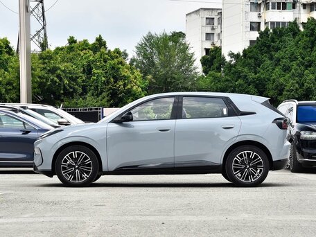 2026 Arcfox Beta T1 42.3 kWh, голубой, 1450000 рублей, вид 2