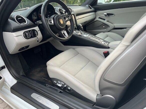2016 Porsche Cayman III 718 (982), белый, 7500000 рублей - вид 5