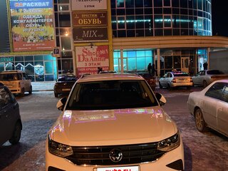 2021 Volkswagen Tiguan II Рестайлинг, белый, 2150000 рублей, вид 4
