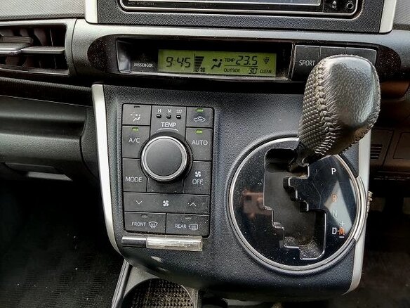 2010 Toyota Wish II, чёрный, 899000 рублей - вид 10
