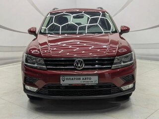 2017 Volkswagen Tiguan II, красный, 2049000 рублей, вид 2