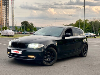 2011 BMW 1 серии 118i I (E81/E82/E87/E88) Рестайлинг, чёрный, 700000 рублей, вид 3