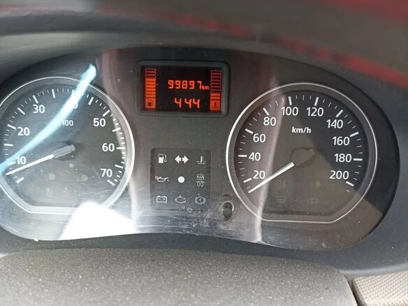 2011 Renault Logan I Рестайлинг, бежевый, 400000 рублей - вид 5