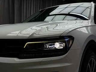 2018 Volkswagen Tiguan II, белый, 2999000 рублей, вид 4