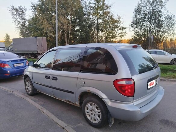 2003 Dodge Caravan 4-speed IV, серебристый - вид 3