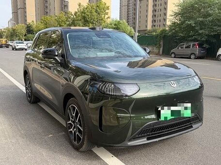 2026 Leapmotor A10 53 kWh, зелёный, 2000000 рублей, вид 1