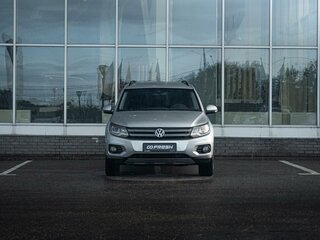 2011 Volkswagen Tiguan I Рестайлинг, серебристый, 975000 рублей, вид 3