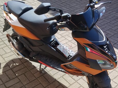 2013 Aprilia SR 50 R, оранжевый, 195000 рублей, вид 2