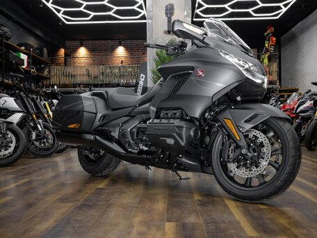 2026 Honda GL 1800 Gold Wing, чёрный, 3690000 рублей, вид 2