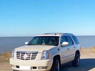 2008 Cadillac Escalade III, белый, 1350000 рублей, вид 1