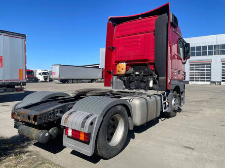 2018 Mercedes-Benz Actros, красный, 4350000 рублей, вид 5