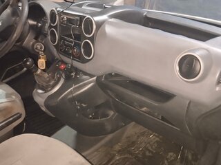2015 Peugeot Partner II Рестайлинг, белый, 980000 рублей, вид 4