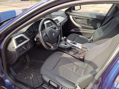 2015 BMW 3 серии 318i VI (F3x) Рестайлинг, синий, 1950000 рублей, вид 4