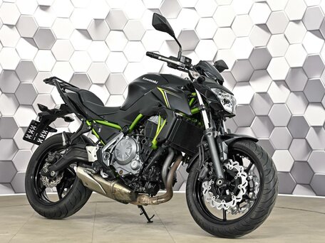 2019 Kawasaki Z 650, чёрный, 649000 рублей, вид 1