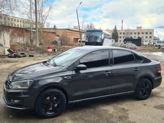 2016 Volkswagen Polo V Рестайлинг, белый, 550000 рублей, вид 2