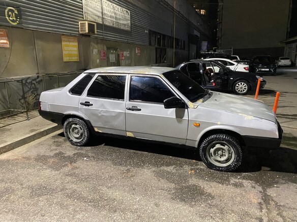2002 Lada (ВАЗ) 21099, серебристый, 90000 рублей - вид 6