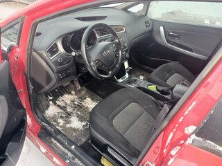 2016 Kia Ceed II Рестайлинг, красный, 780000 рублей, вид 3
