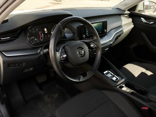 2021 Skoda Octavia IV (A8), белый, 2187000 рублей, вид 5