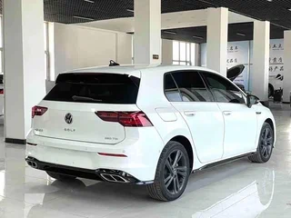 2023 Volkswagen Golf VIII, белый, 1950000 рублей, вид 4