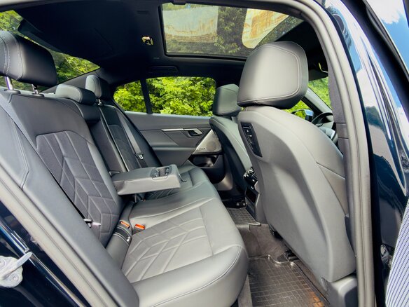 2024 BMW 5 серии 520d xDrive VIII (G60/G61/G68), синий, 7325000 рублей - вид 27