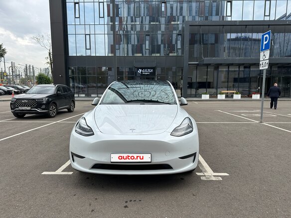 2020 Tesla Model Y Long Range I, белый - вид 2