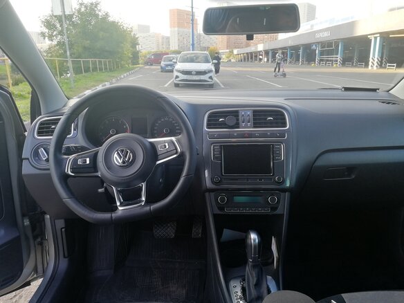 2019 Volkswagen Polo V Рестайлинг, серебристый - вид 9