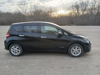2018 Nissan Note e-Power II Рестайлинг, чёрный, 1400000 рублей, вид 4