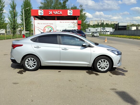 2021 Hyundai Solaris II Рестайлинг, серый - вид 3