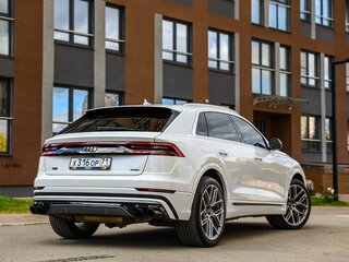 2018 Audi Q8 55 TFSI I (4M), белый, 4250000 рублей, вид 4