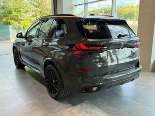 2025 BMW X5 40i IV (G05/G18) Рестайлинг, серый, 15790000 рублей, вид 4