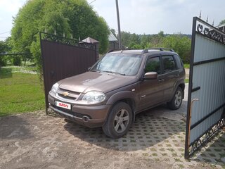 2013 Chevrolet Niva I Рестайлинг, коричневый, 560000 рублей, вид 1