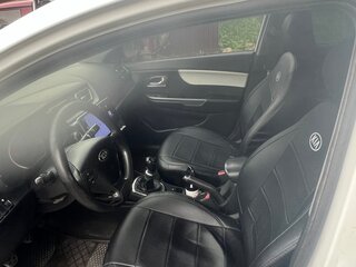 2015 Kia Rio III Рестайлинг, белый, 660000 рублей, вид 4