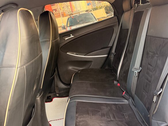 2012 Hyundai Solaris I, белый, 700000 рублей - вид 12