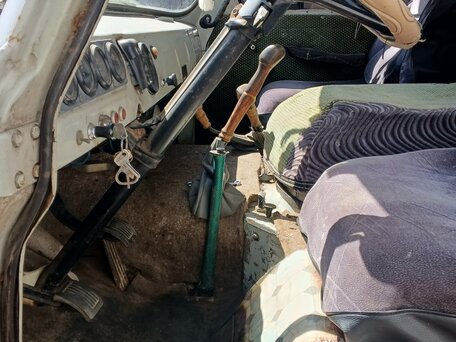 1994 УАЗ 3303, белый, 375000 рублей, вид 4