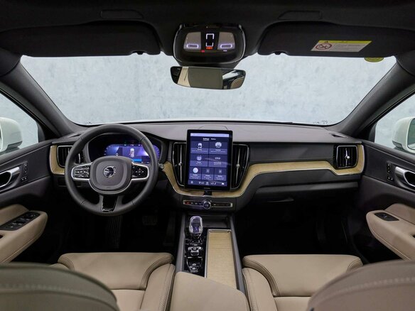 2025 Volvo XC60 II Рестайлинг, белый - вид 9