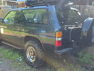1988 Nissan Terrano I, серый, 300000 рублей, вид 3