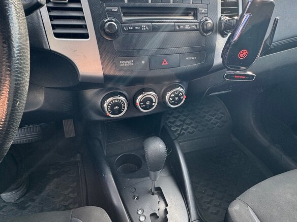 2011 Mitsubishi Outlander II Рестайлинг, серебристый, 1267000 рублей - вид 18